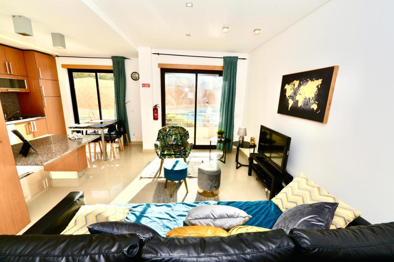 Silver - Apartment For 4 Guests 150M From Beach Sao Martinho do Porto Luaran gambar