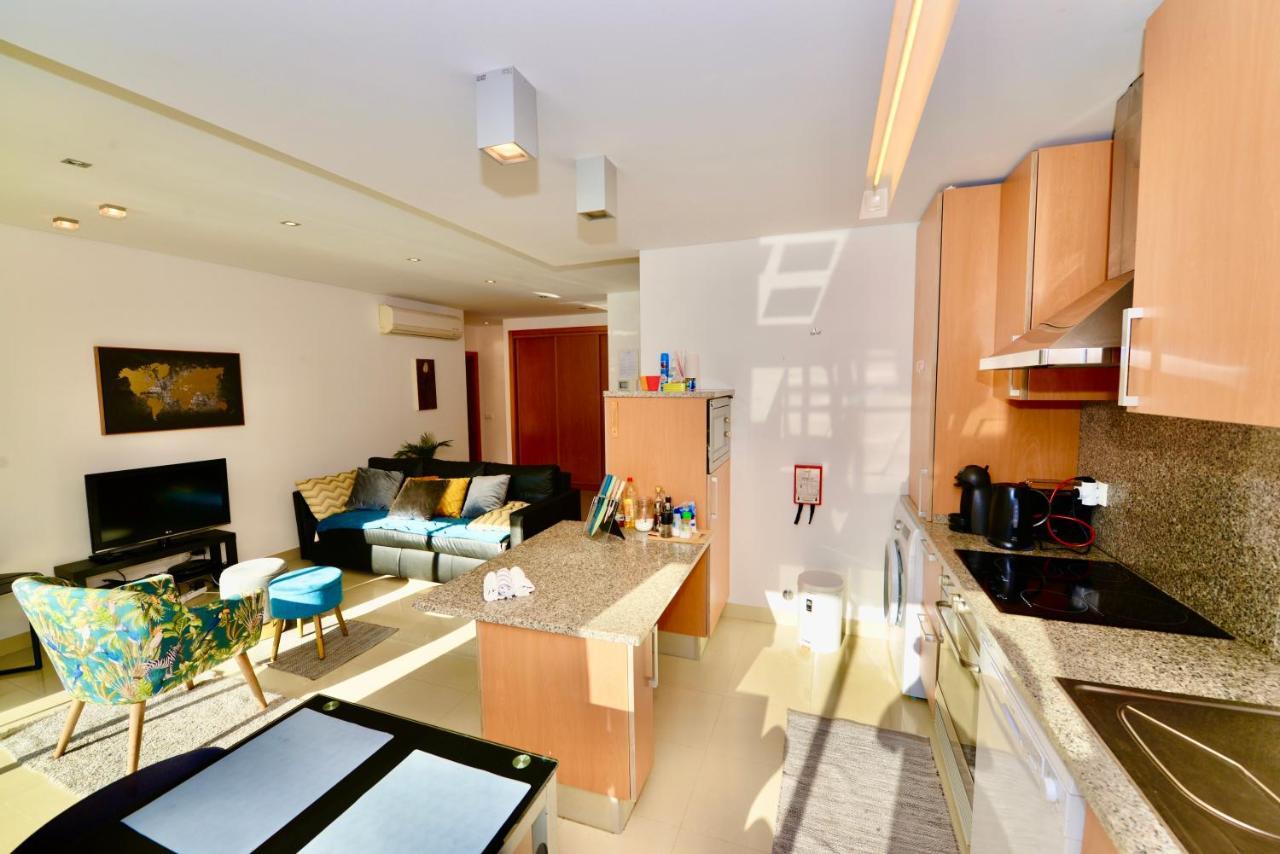 Silver - Apartment For 4 Guests 150M From Beach Sao Martinho do Porto Luaran gambar
