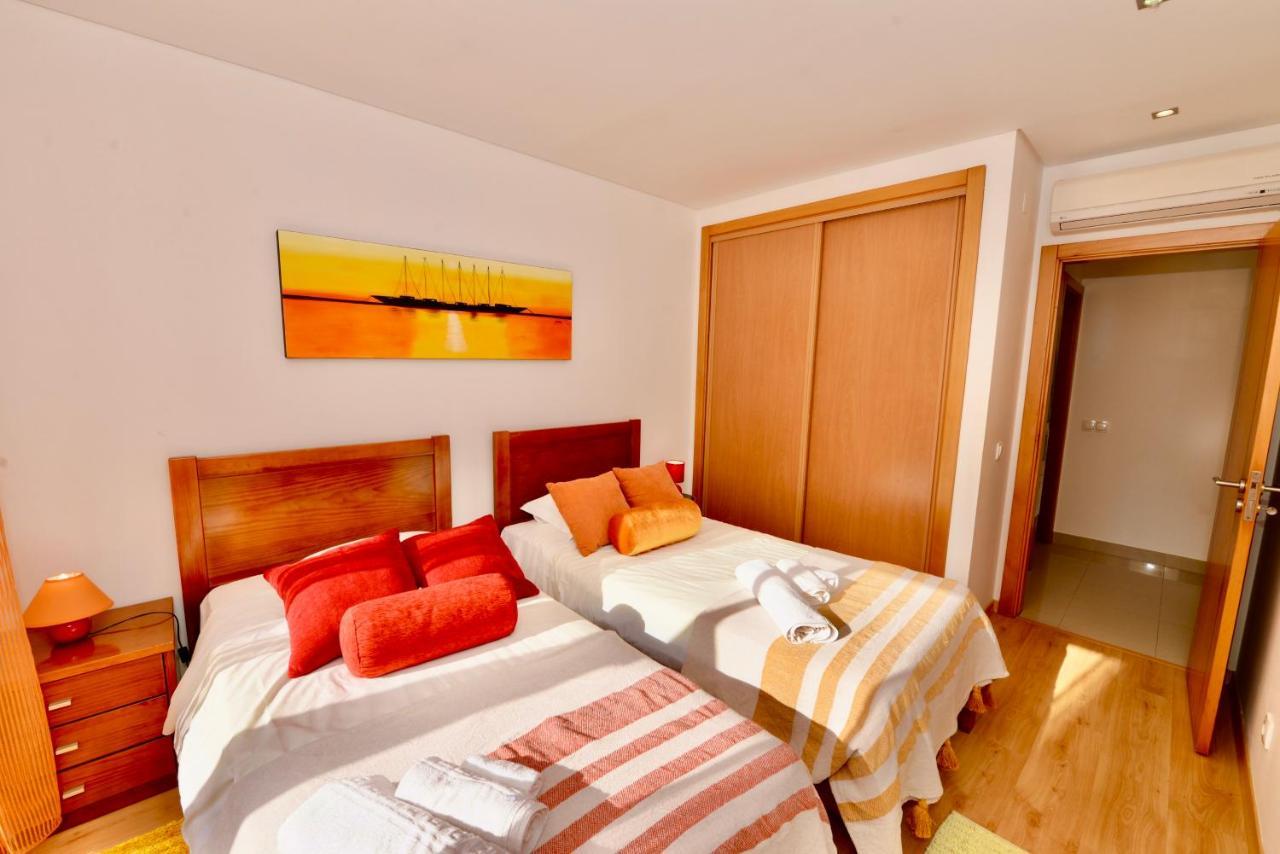 Silver - Apartment For 4 Guests 150M From Beach Sao Martinho do Porto Luaran gambar